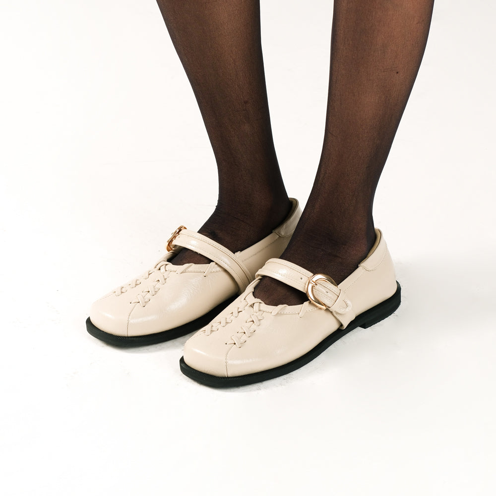 Lenorra Ivory Mules Sandal Wanita