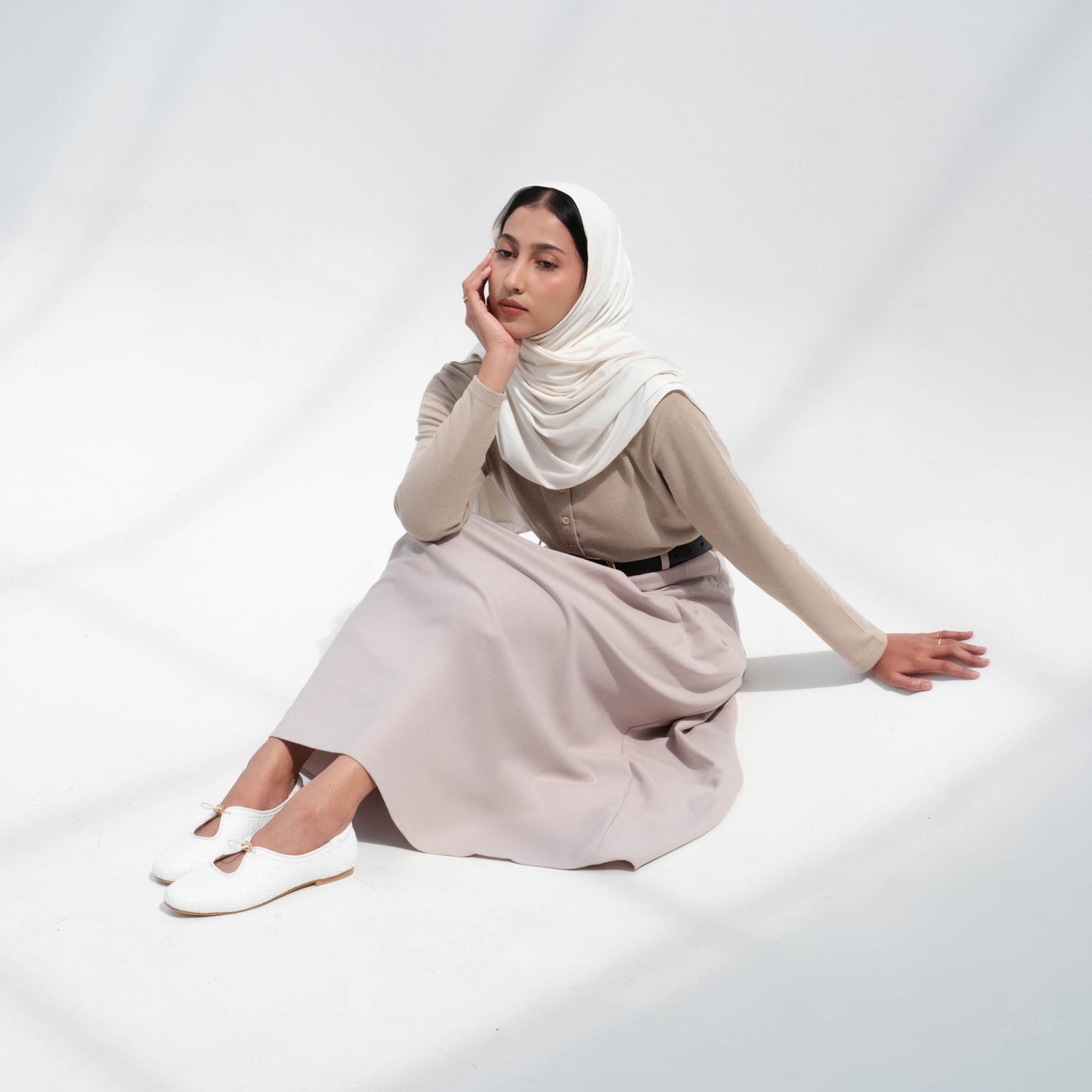 Odelia White Flat Shoes - REVERIE Collection