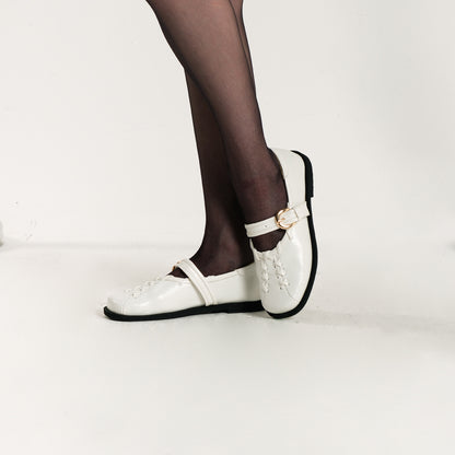 Lenorra White Mules Sandal Wanita