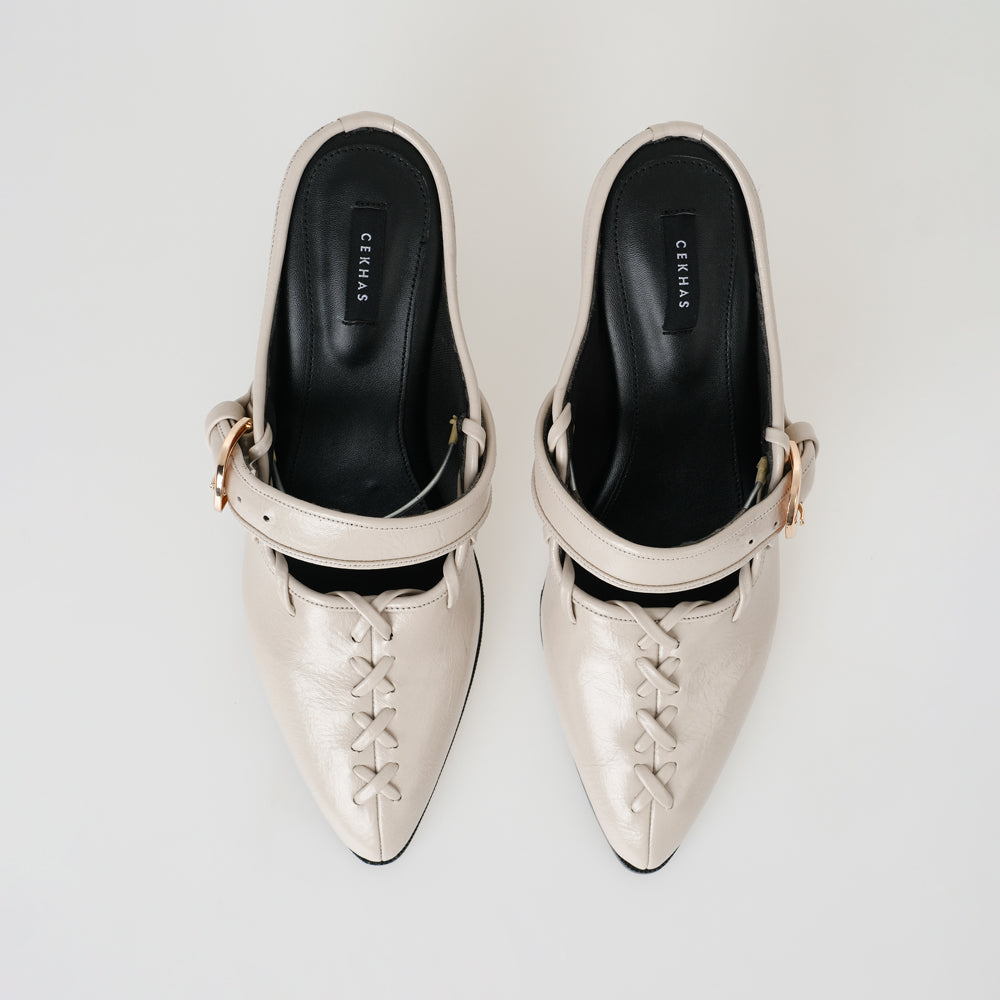 Helen Ivory Heels Wanita