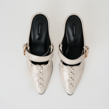 Helen Ivory Heels Wanita