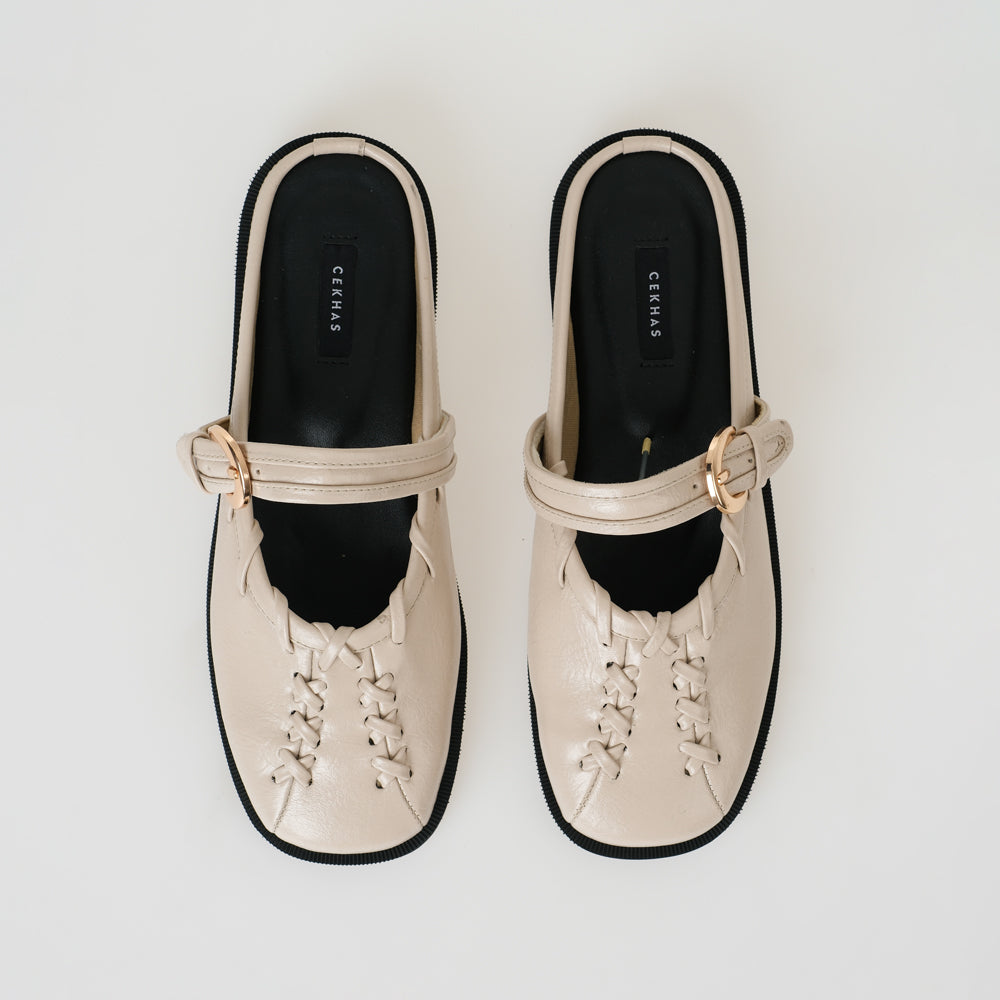 Carla Ivory Mules Sandal Wanita