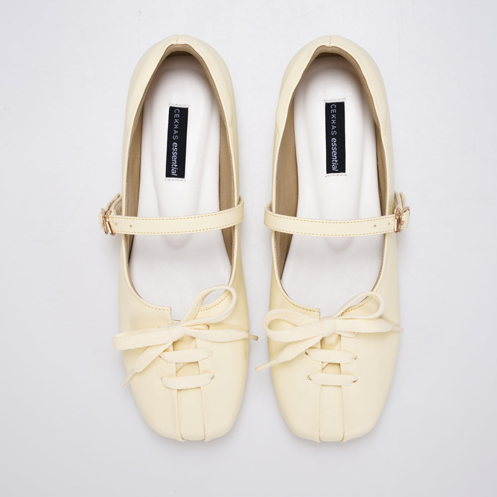 Essential - Lona Butter Yellow Flat Shoes S/S 2026 KL Collection