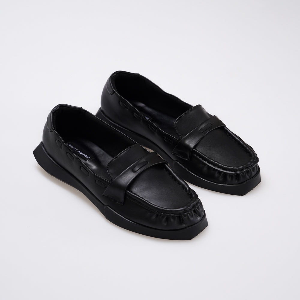 Essential - Luma Black Loafers S/S 2026 KL Collection