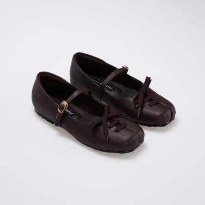 Essential - Lona Brown Flat Shoes S/S 2026 KL Collection