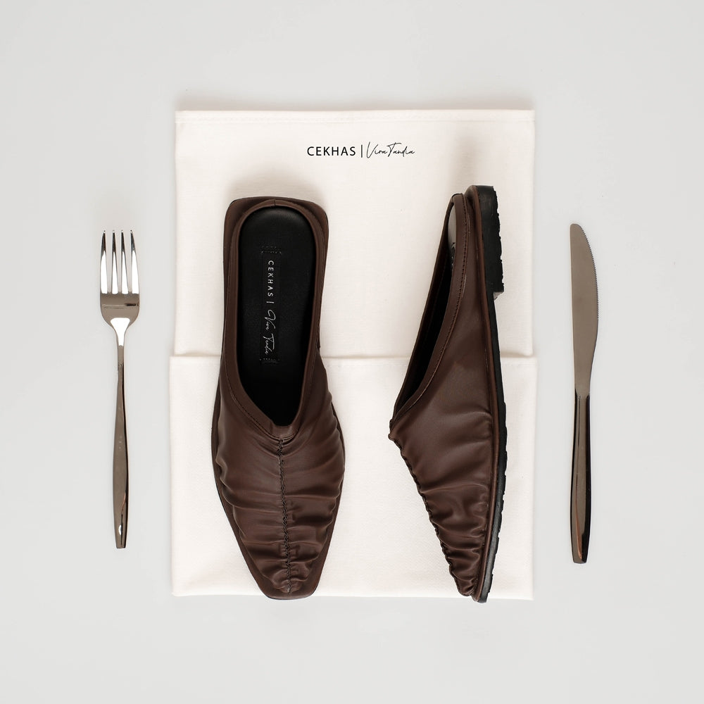 CEKHAS X VIRA TANDIA - Vonnee Brown Mules