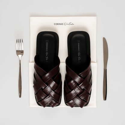 CEKHAS X VIRA TANDIA - Vrow Wood Sandal