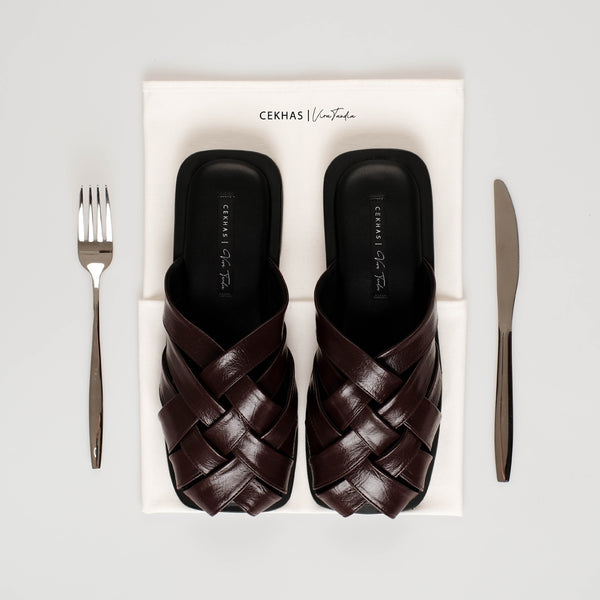 CEKHAS X VIRA TANDIA - Vrow Wood Sandal