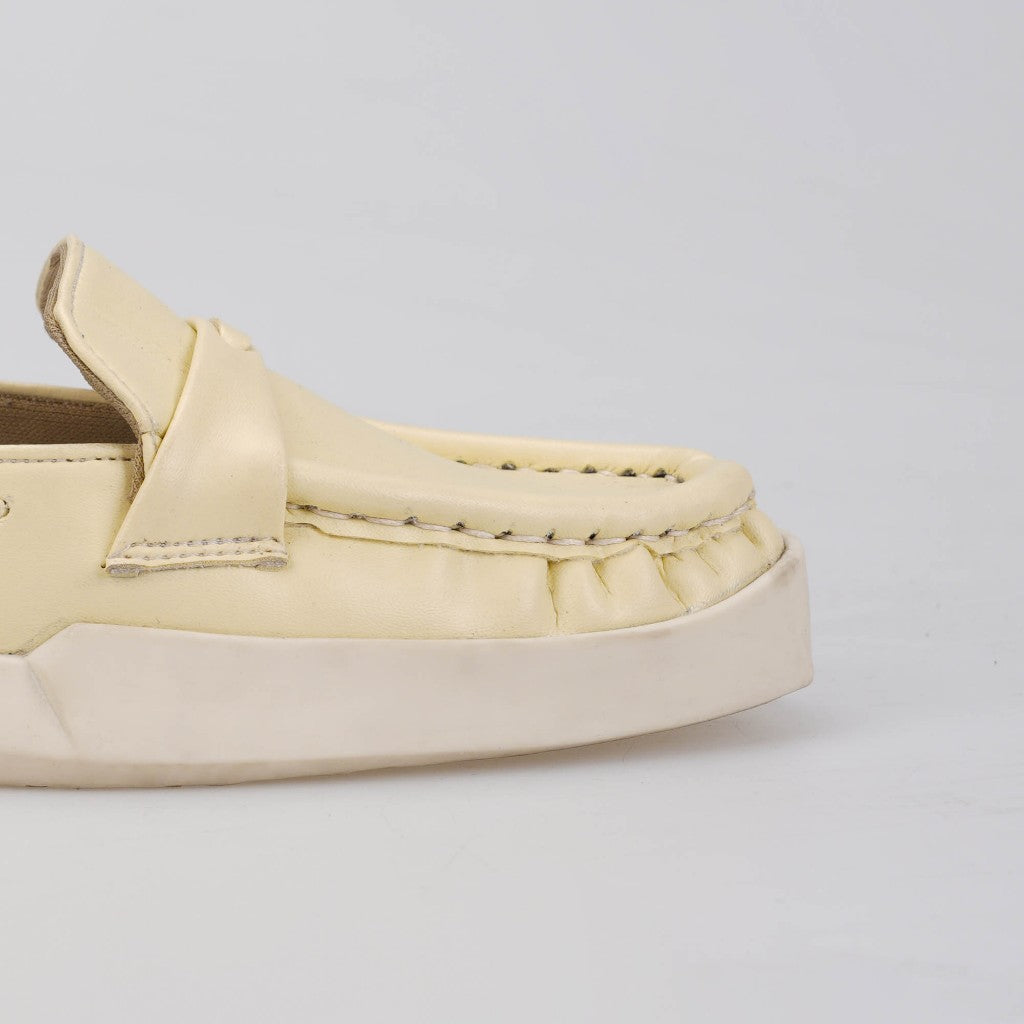 Essential - Luma Butter Yellow Loafers S/S 2026 KL Collection