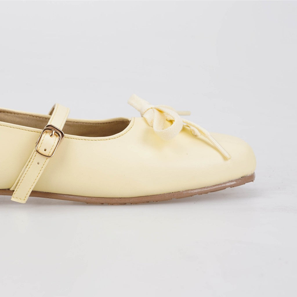 Essential - Lona Butter Yellow Flat Shoes S/S 2026 KL Collection