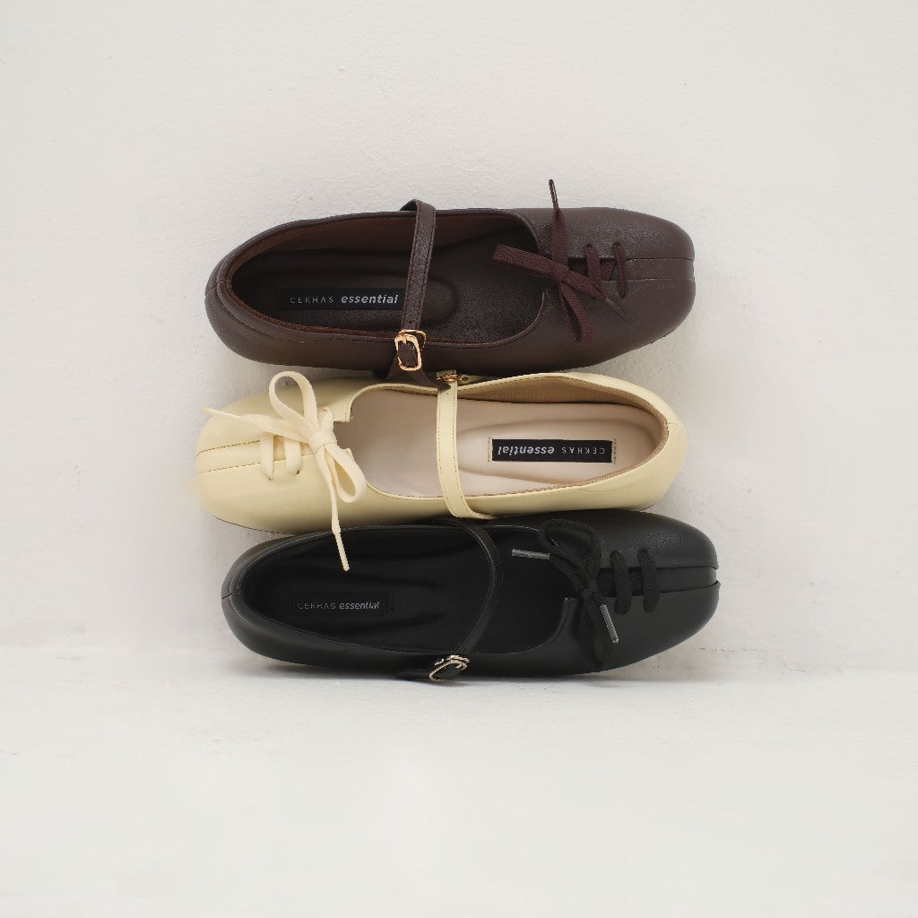Essential - Lona Black Flat Shoes S/S 2026 KL Collection